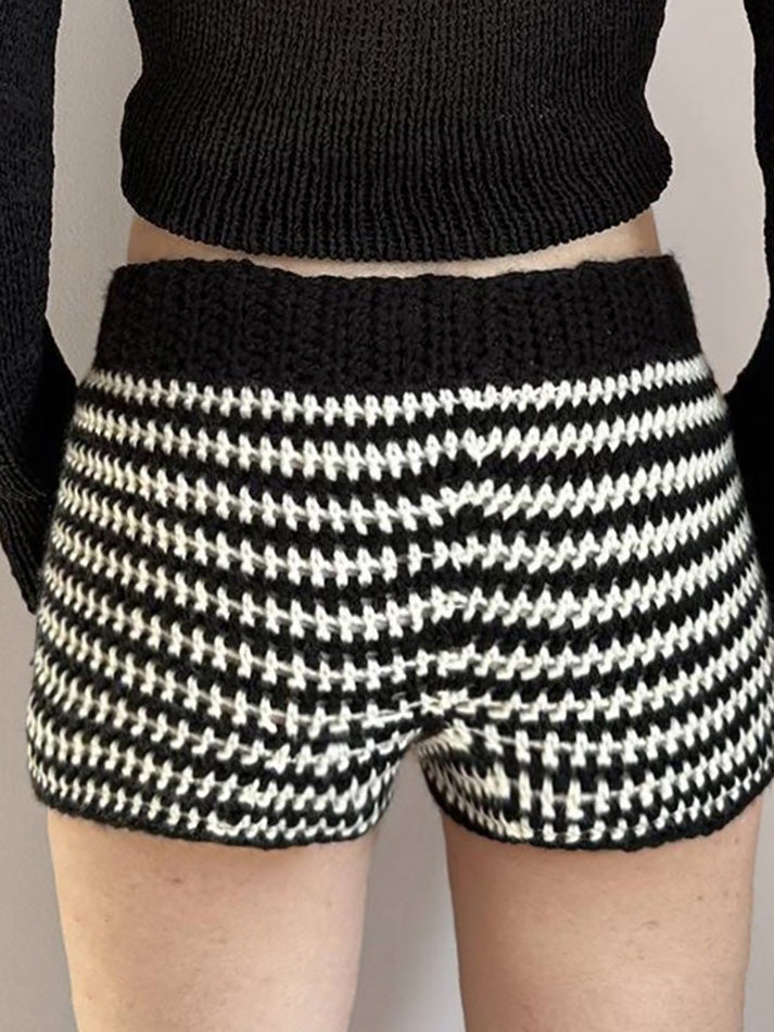 Contrast Striped Low-Rise Knit Shorts