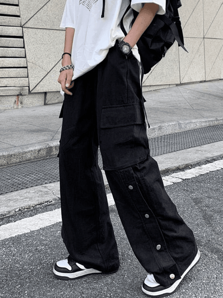 2024 Pantalon cargo boutonné avec poche plaquée Noir S in Pants Online  Store
